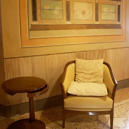Giulia Gonzaga Hotel *